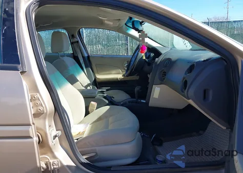 2005 Pontiac Grand Prix z USA, uszkodzony, nr VIN 2G2WP522551307035